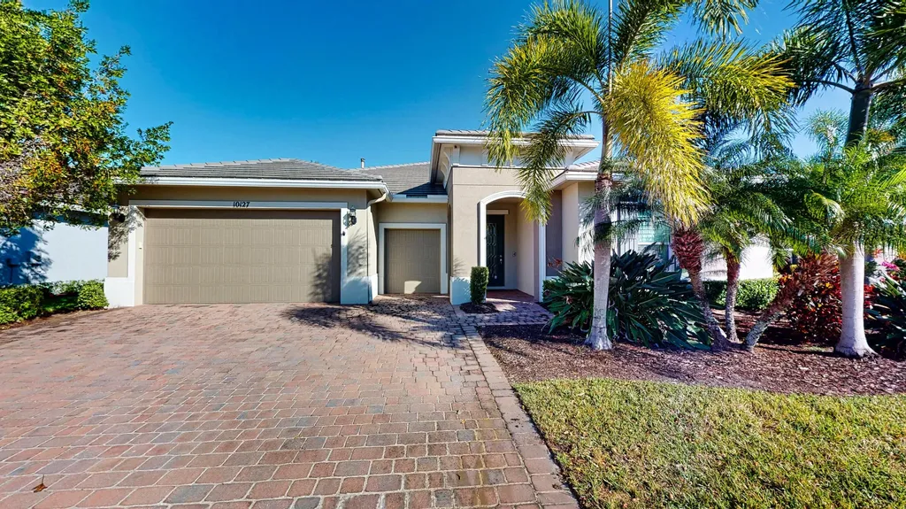 10127 SW Cypress Wood Court Port St Lucie FL 34987