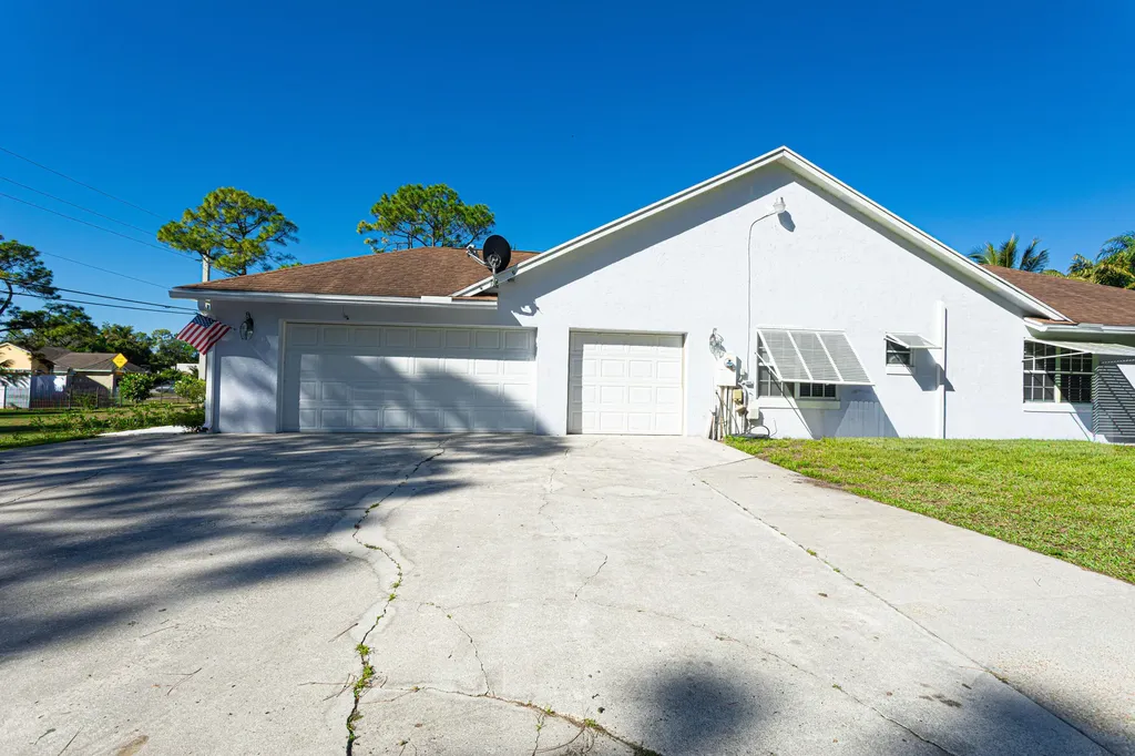 8895 Palomino Drive Lake Worth FL 33467