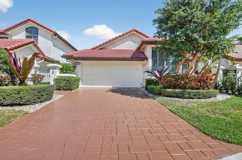 21634 Club Villa Terrace Boca Raton FL 33433