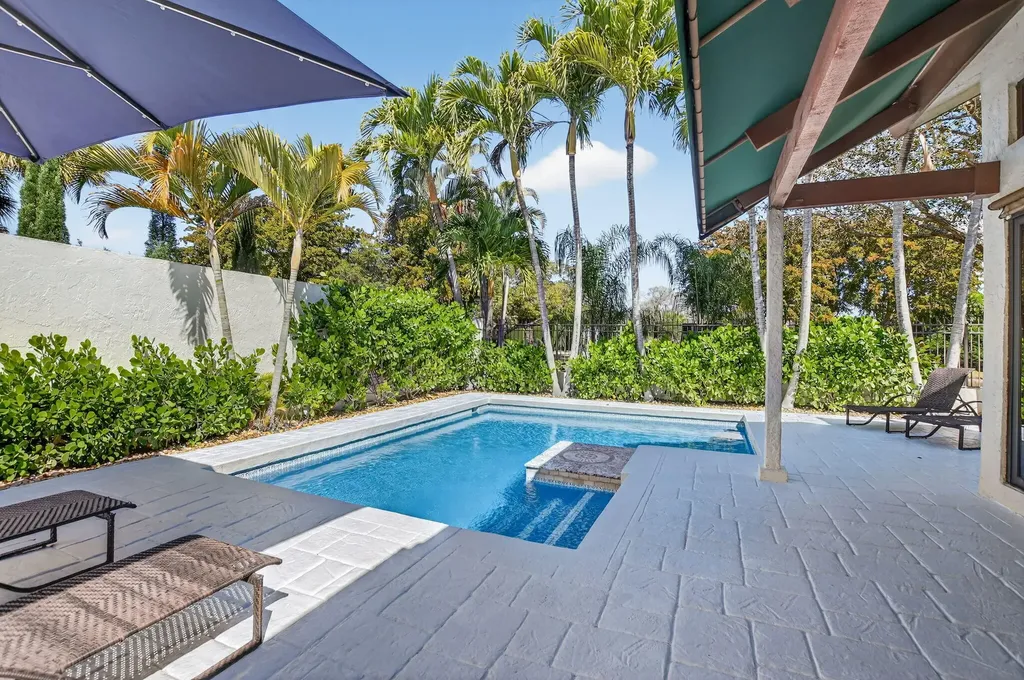 21634 Club Villa Terrace Boca Raton FL 33433