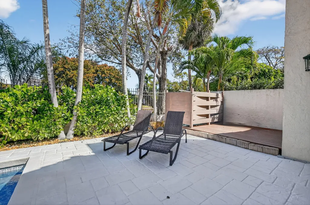 21634 Club Villa Terrace Boca Raton FL 33433