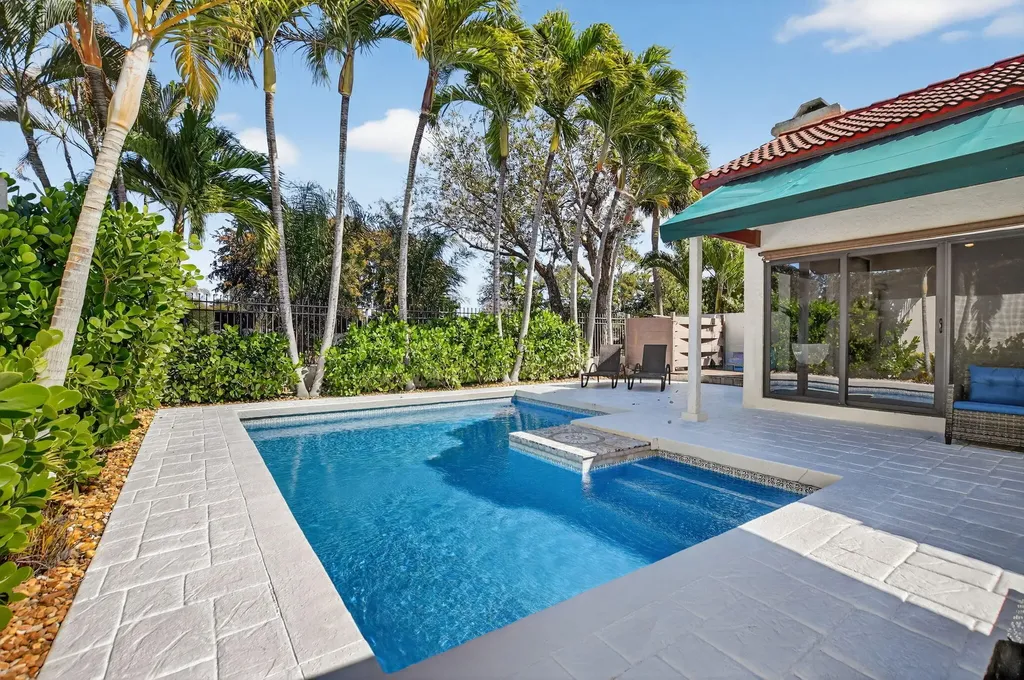 21634 Club Villa Terrace Boca Raton FL 33433