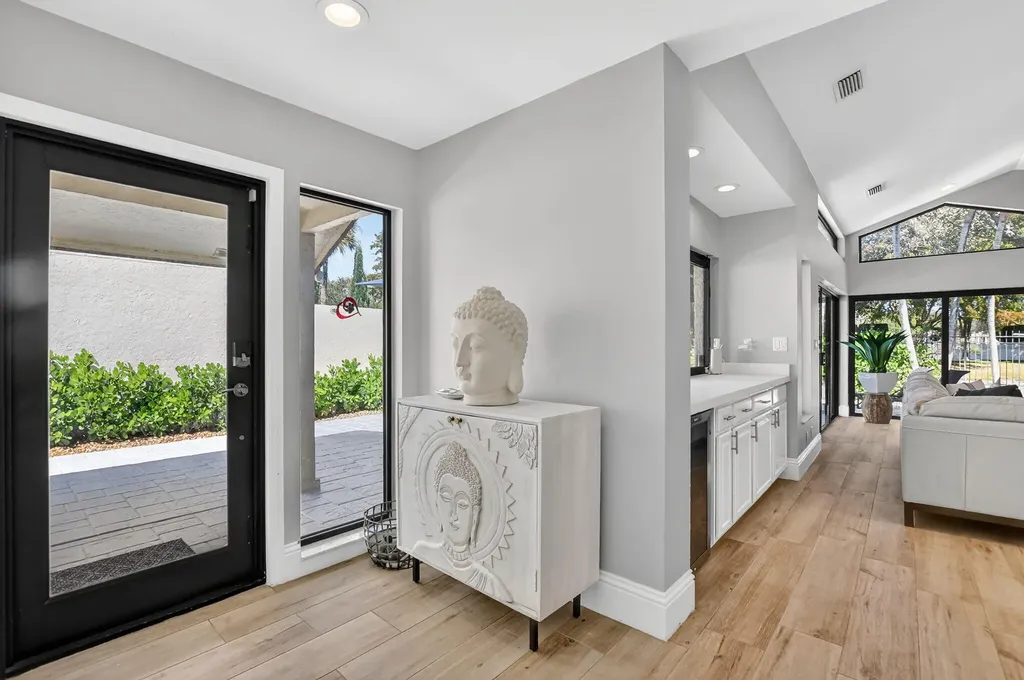 21634 Club Villa Terrace Boca Raton FL 33433