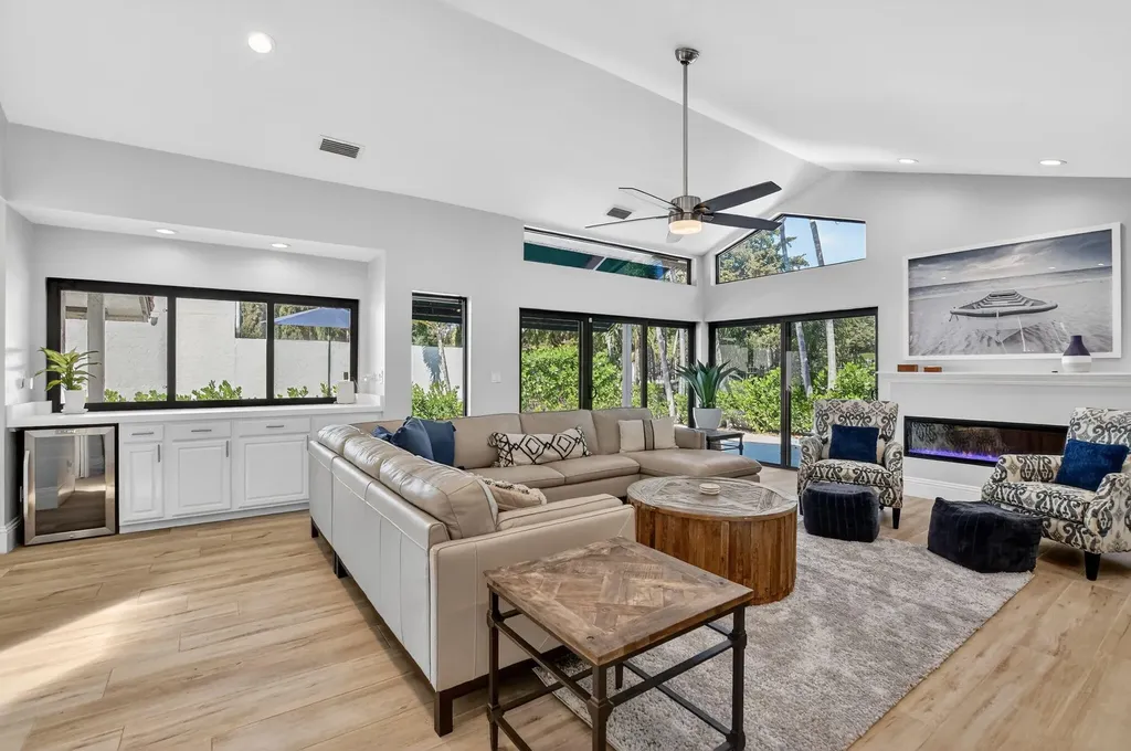 21634 Club Villa Terrace Boca Raton FL 33433