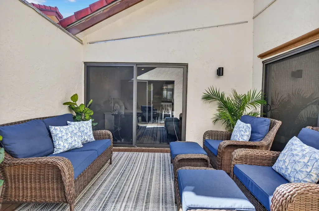 21634 Club Villa Terrace Boca Raton FL 33433