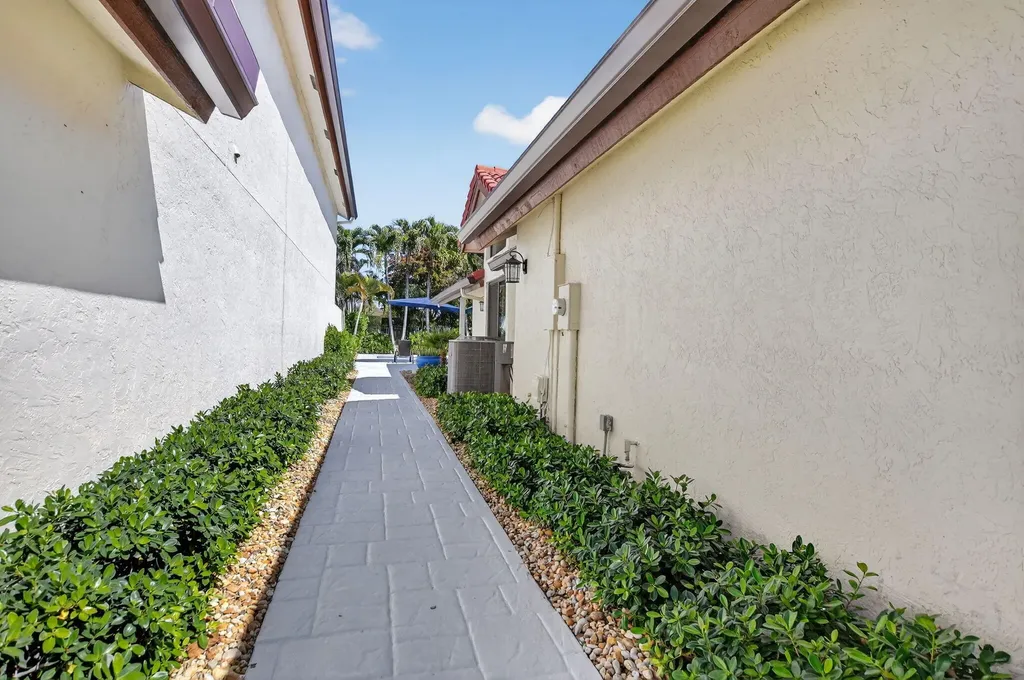 21634 Club Villa Terrace Boca Raton FL 33433