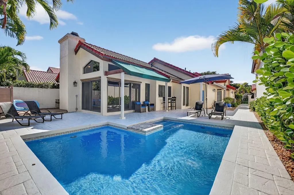 21634 Club Villa Terrace Boca Raton FL 33433