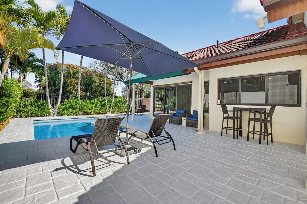 21634 Club Villa Terrace Boca Raton FL 33433