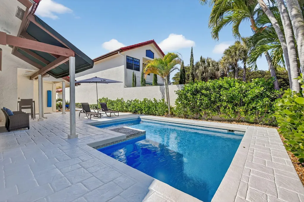 21634 Club Villa Terrace Boca Raton FL 33433