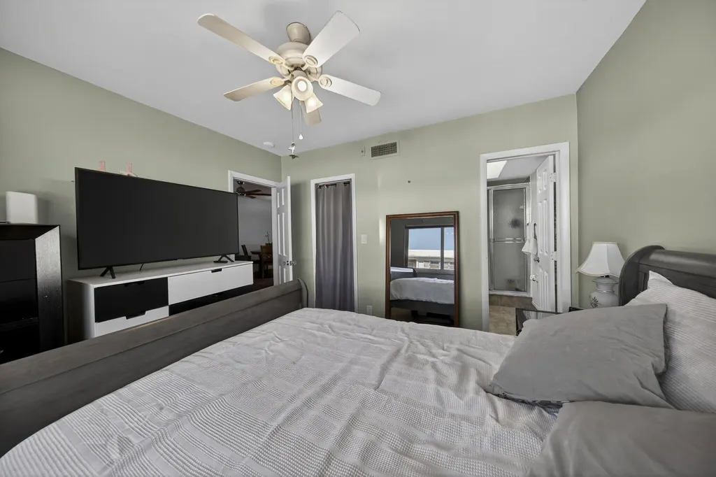 2475 W Golf Boulevard Pompano Beach FL 33064