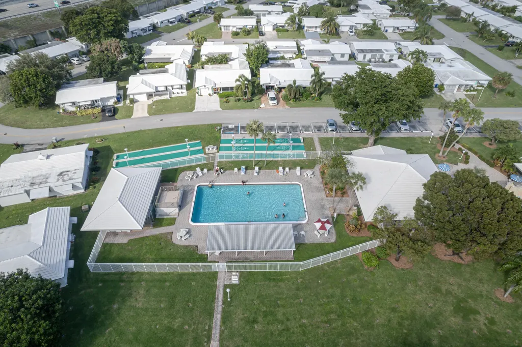 2475 W Golf Boulevard Pompano Beach FL 33064