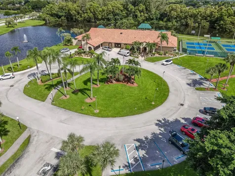 8178 Mooring Circle Boynton Beach FL 33472