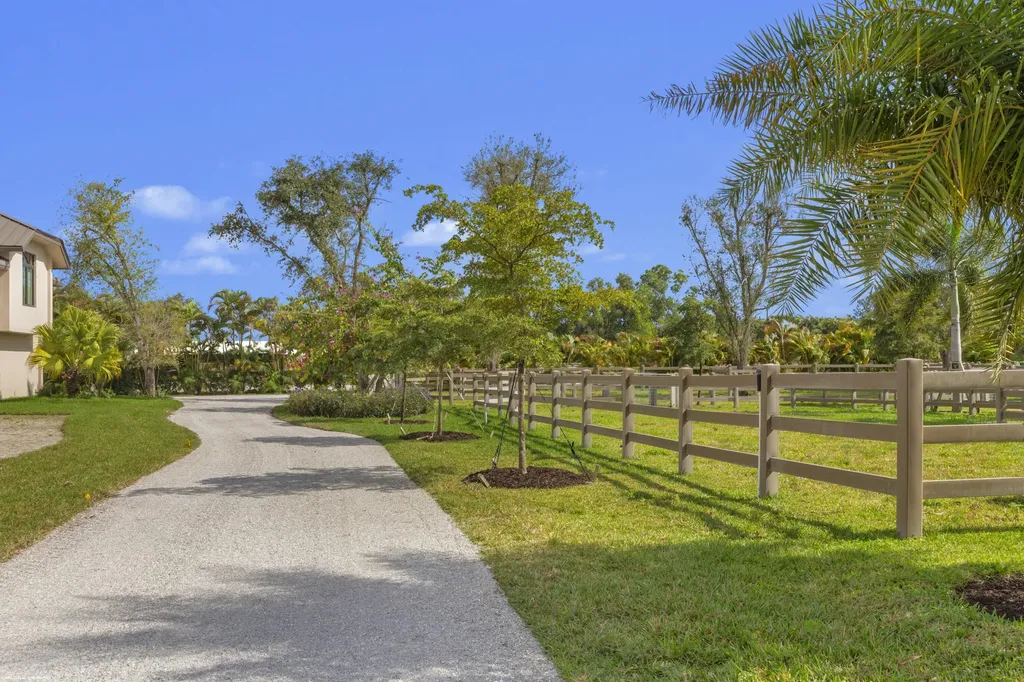 16219 Hollow Tree Lane Wellington FL 33470