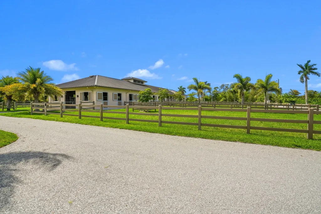 16219 Hollow Tree Lane Wellington FL 33470