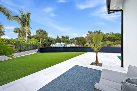 706 Lakeside Circle North Palm Beach FL 33408