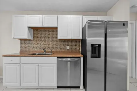 2561 SE Jason Avenue Port St Lucie FL 34952
