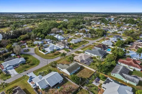 2561 SE Jason Avenue Port St Lucie FL 34952