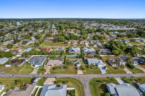 2561 SE Jason Avenue Port St Lucie FL 34952
