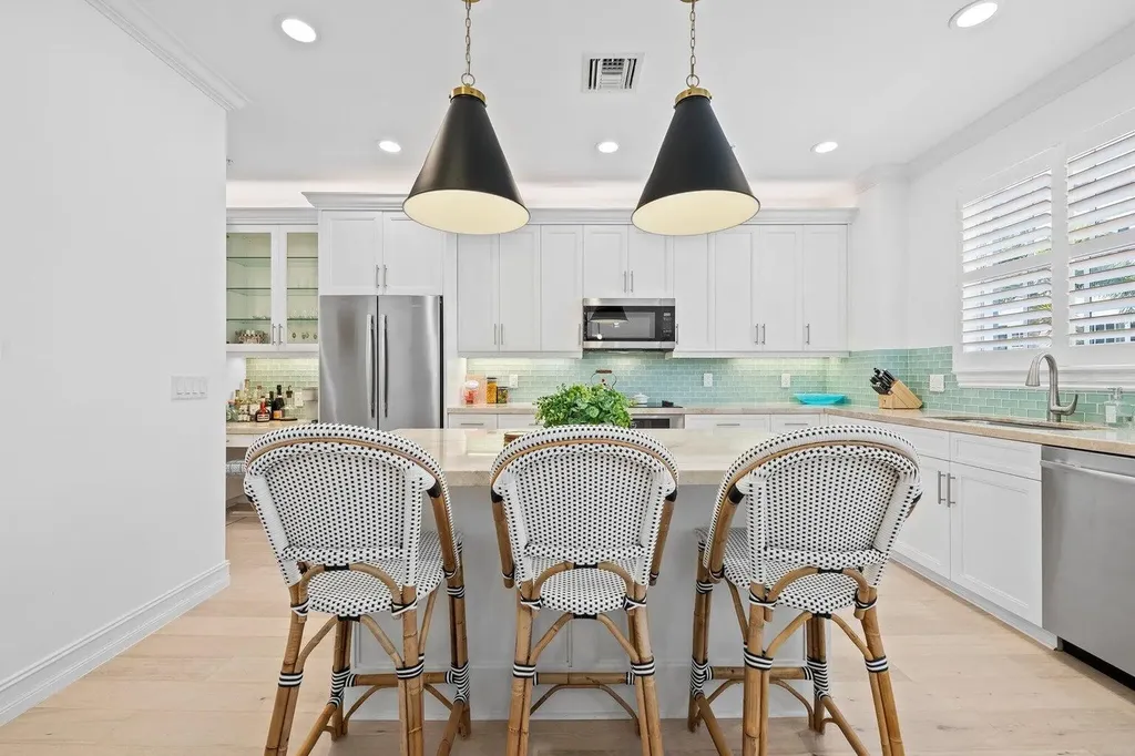 373 E Cannery Row Circle Delray Beach FL 33444
