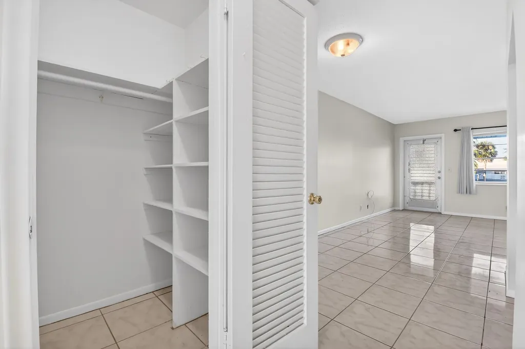 46 Waltham B West Palm Beach FL 33417
