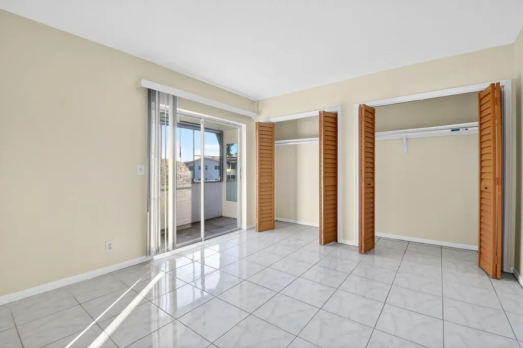 46 Waltham B West Palm Beach FL 33417