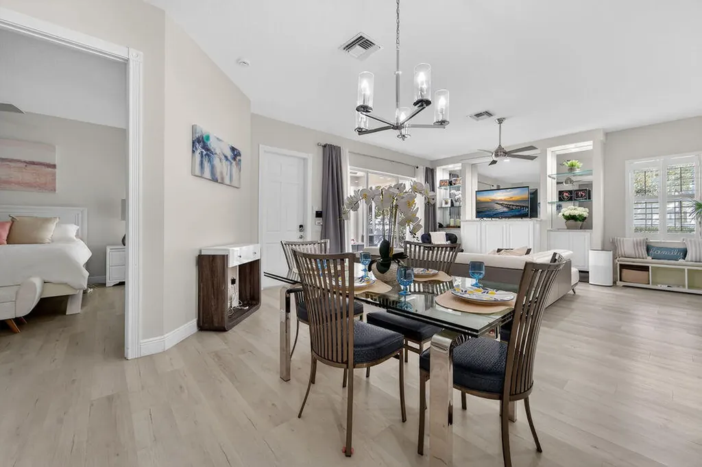 102 Bonaire Lane Jupiter FL 33458