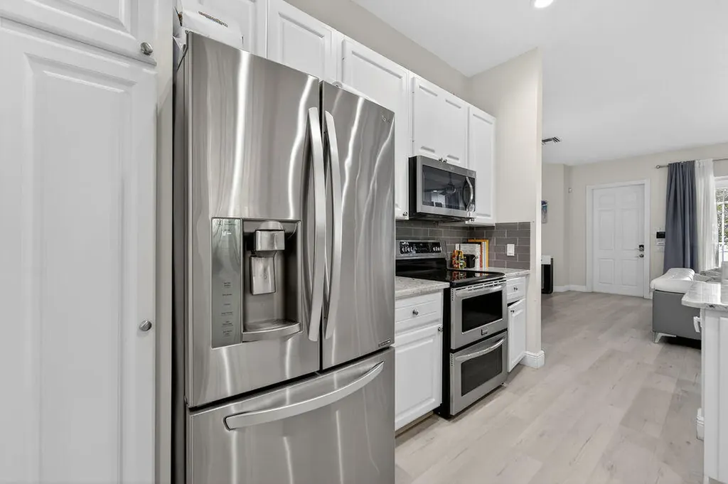 102 Bonaire Lane Jupiter FL 33458