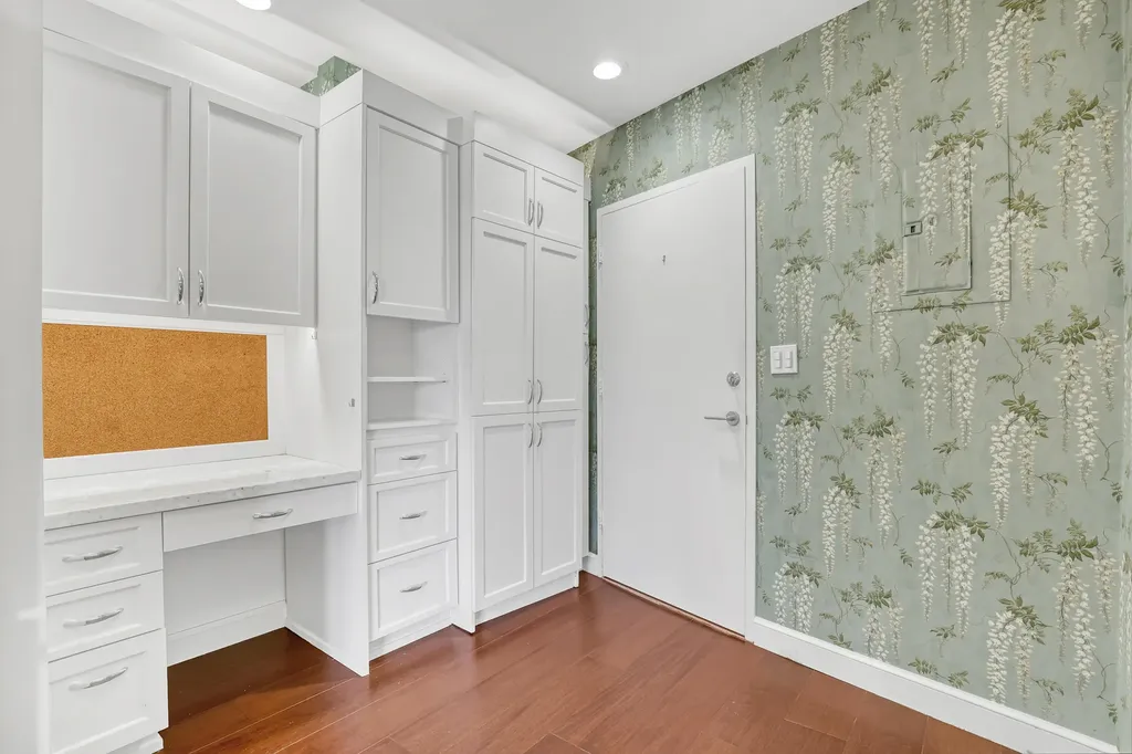 44 Cocoanut Row Palm Beach FL 33480