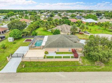 1402 SW Doe Court Port St Lucie FL 34953