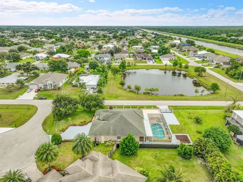 1402 SW Doe Court Port St Lucie FL 34953