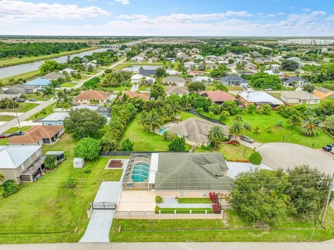 1402 SW Doe Court Port St Lucie FL 34953