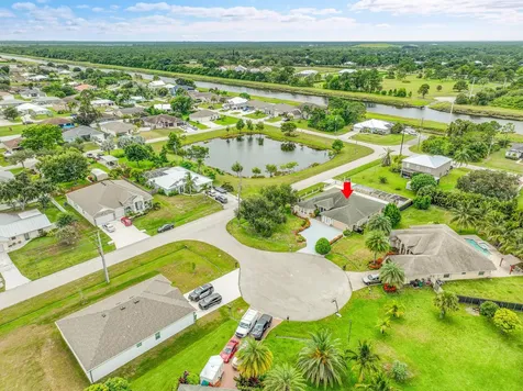 1402 SW Doe Court Port St Lucie FL 34953