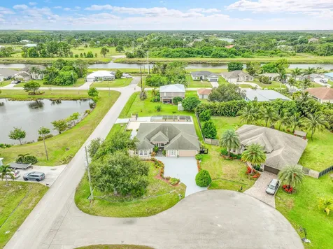 1402 SW Doe Court Port St Lucie FL 34953