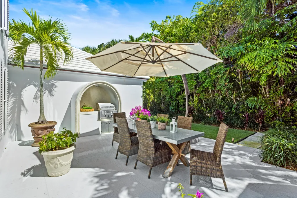 327 Arabian Road Palm Beach FL 33480