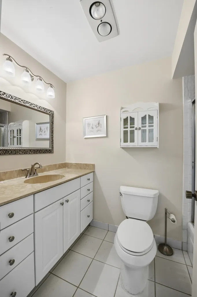 461 Holyoke Lane Lake Worth FL 33467