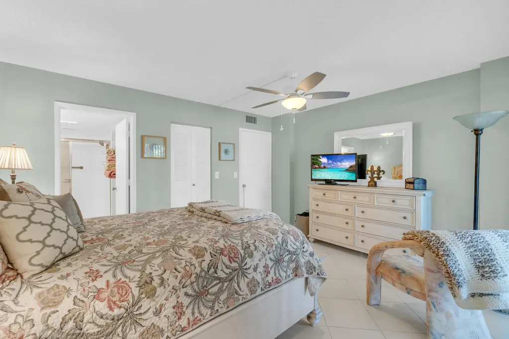 7185 Huntington Lane Delray Beach FL 33446