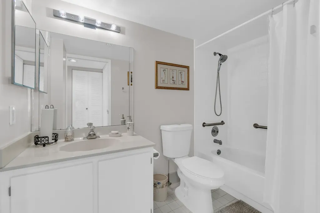 7185 Huntington Lane Delray Beach FL 33446