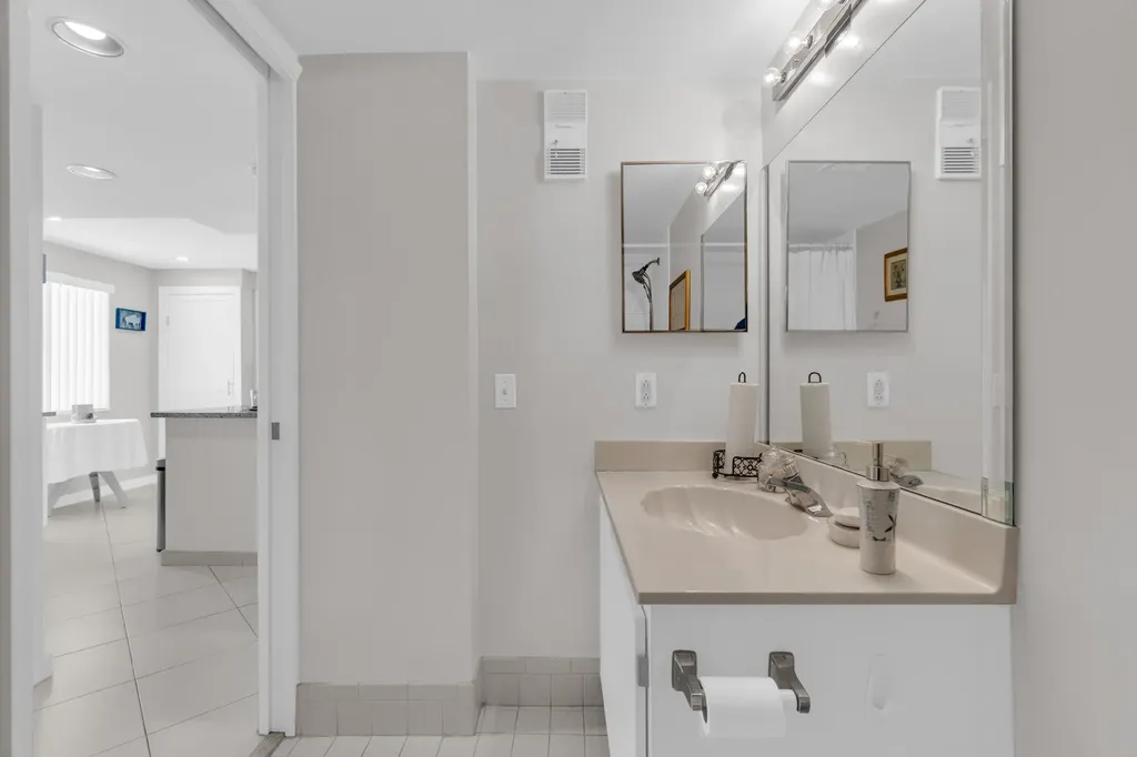 7185 Huntington Lane Delray Beach FL 33446