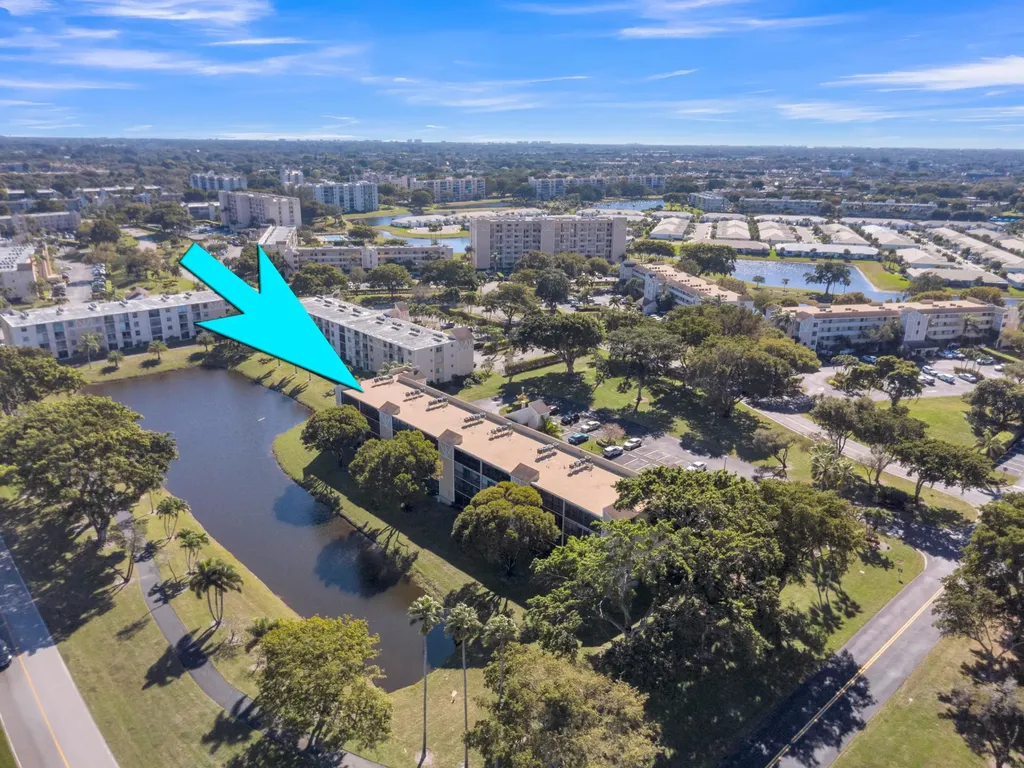 7185 Huntington Lane Delray Beach FL 33446