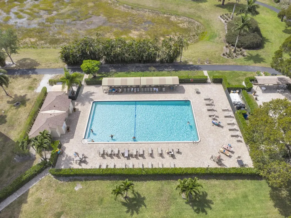 7185 Huntington Lane Delray Beach FL 33446