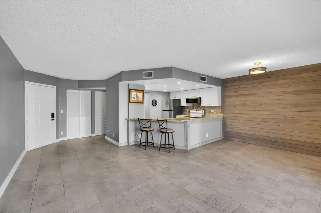 1605 S Us Highway 1 Jupiter FL 33477