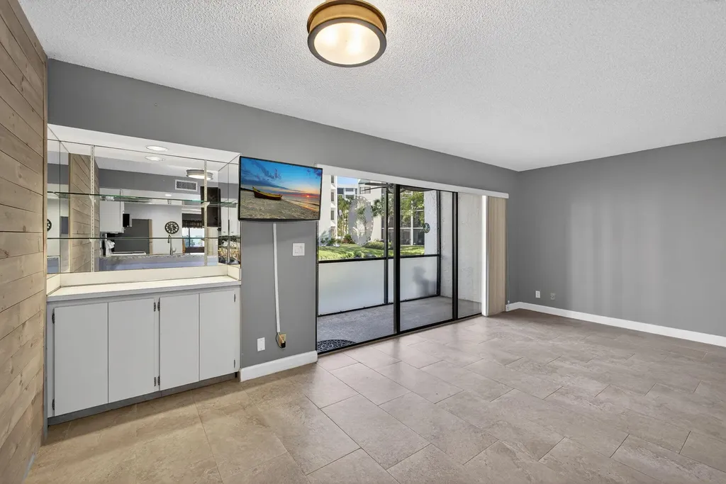 1605 S Us Highway 1 Jupiter FL 33477