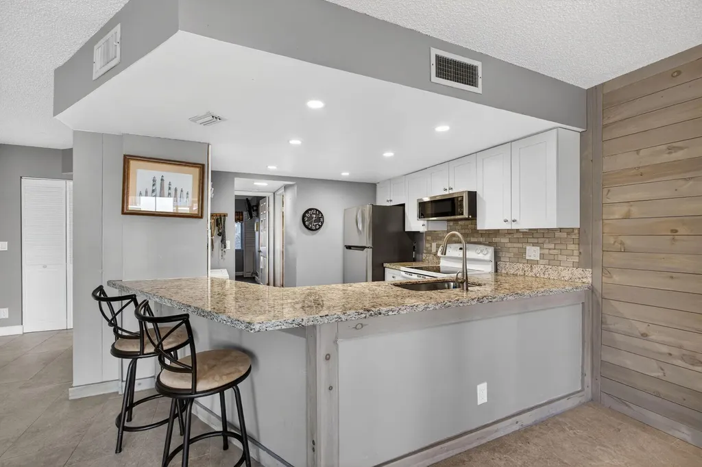 1605 S Us Highway 1 Jupiter FL 33477