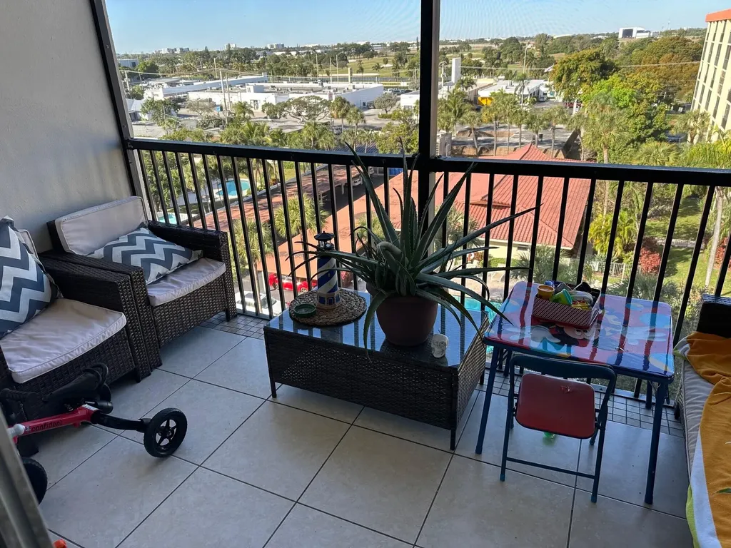 2350 NE 14th Street Causeway Pompano Beach FL 33062