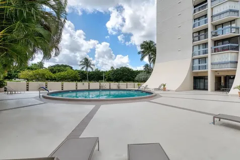 2400 Presidential Way West Palm Beach FL 33401