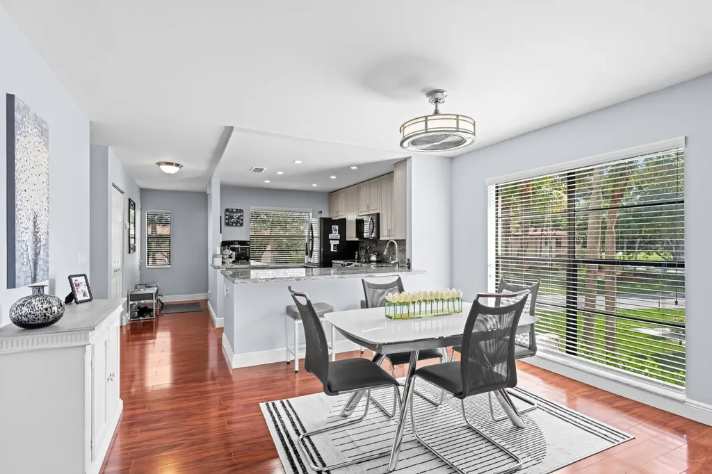 9265 Vista Del Lago Boca Raton FL 33428