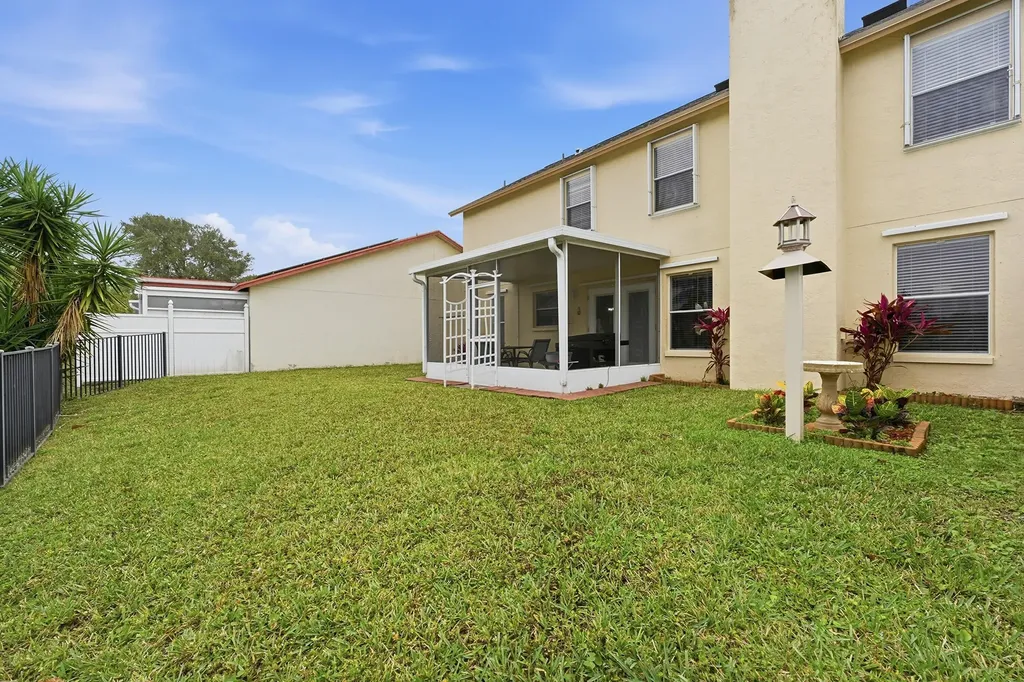 2805 Foxhall Drive E West Palm Beach FL 33417