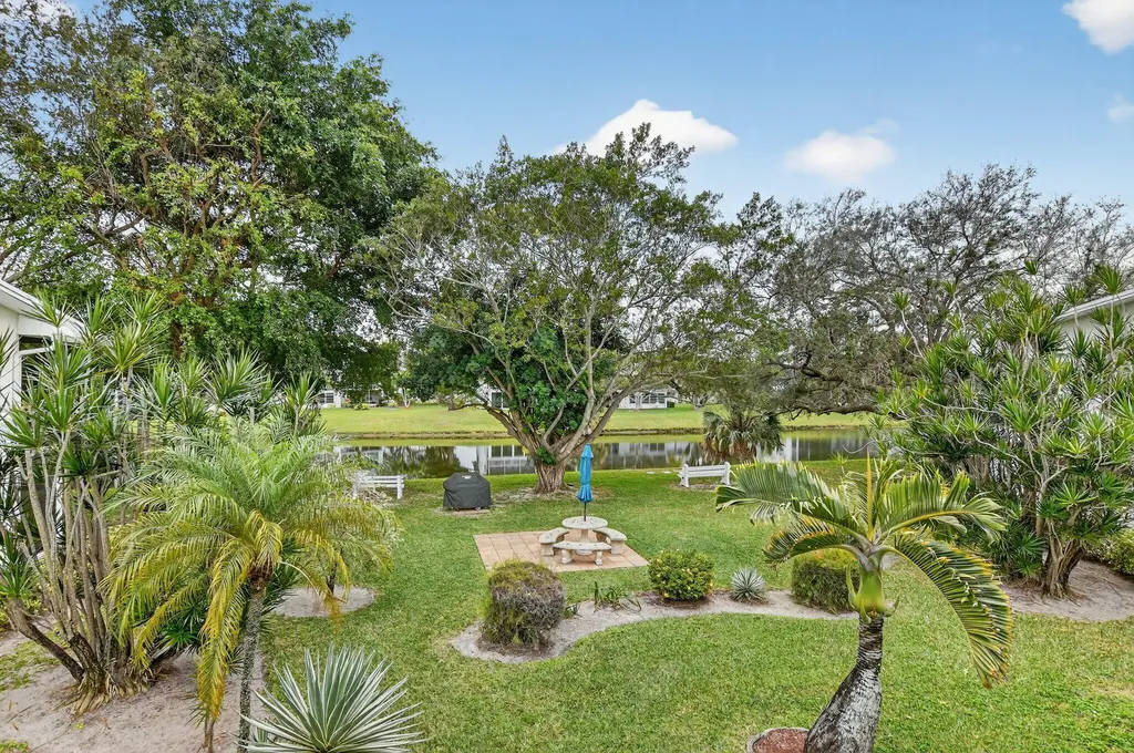 477 Tilford V Deerfield Beach FL 33442