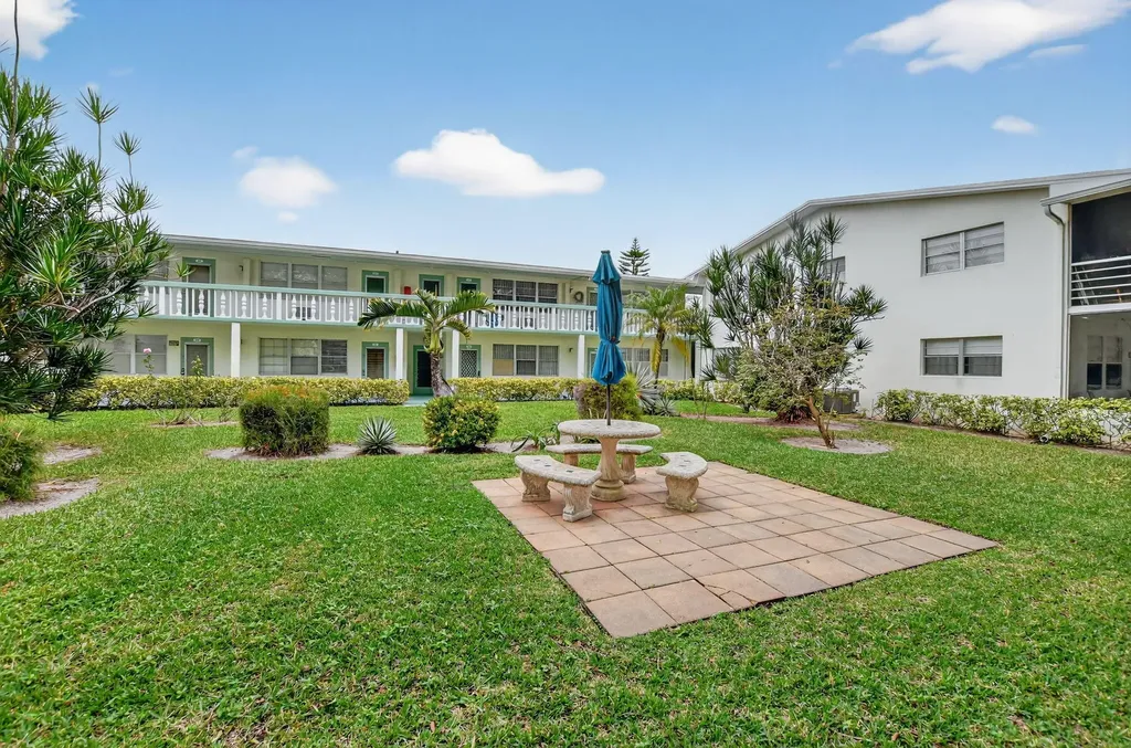 477 Tilford V Deerfield Beach FL 33442
