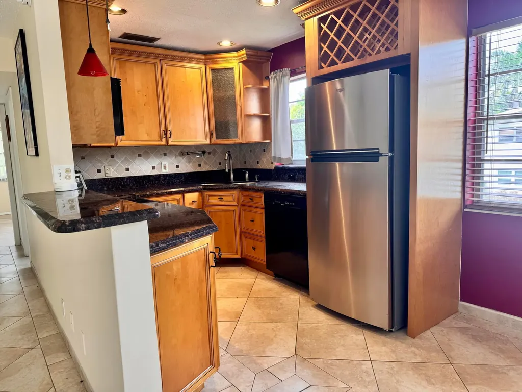 56 Windsor C West Palm Beach FL 33417